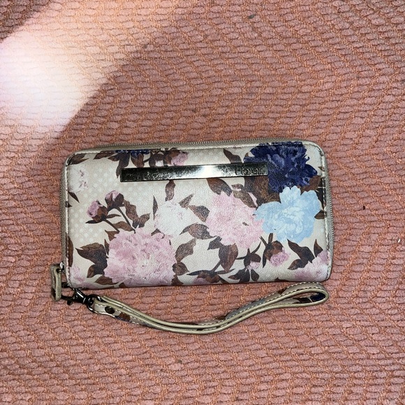 Floral Fiorelli Wallet - Picture 2 of 6